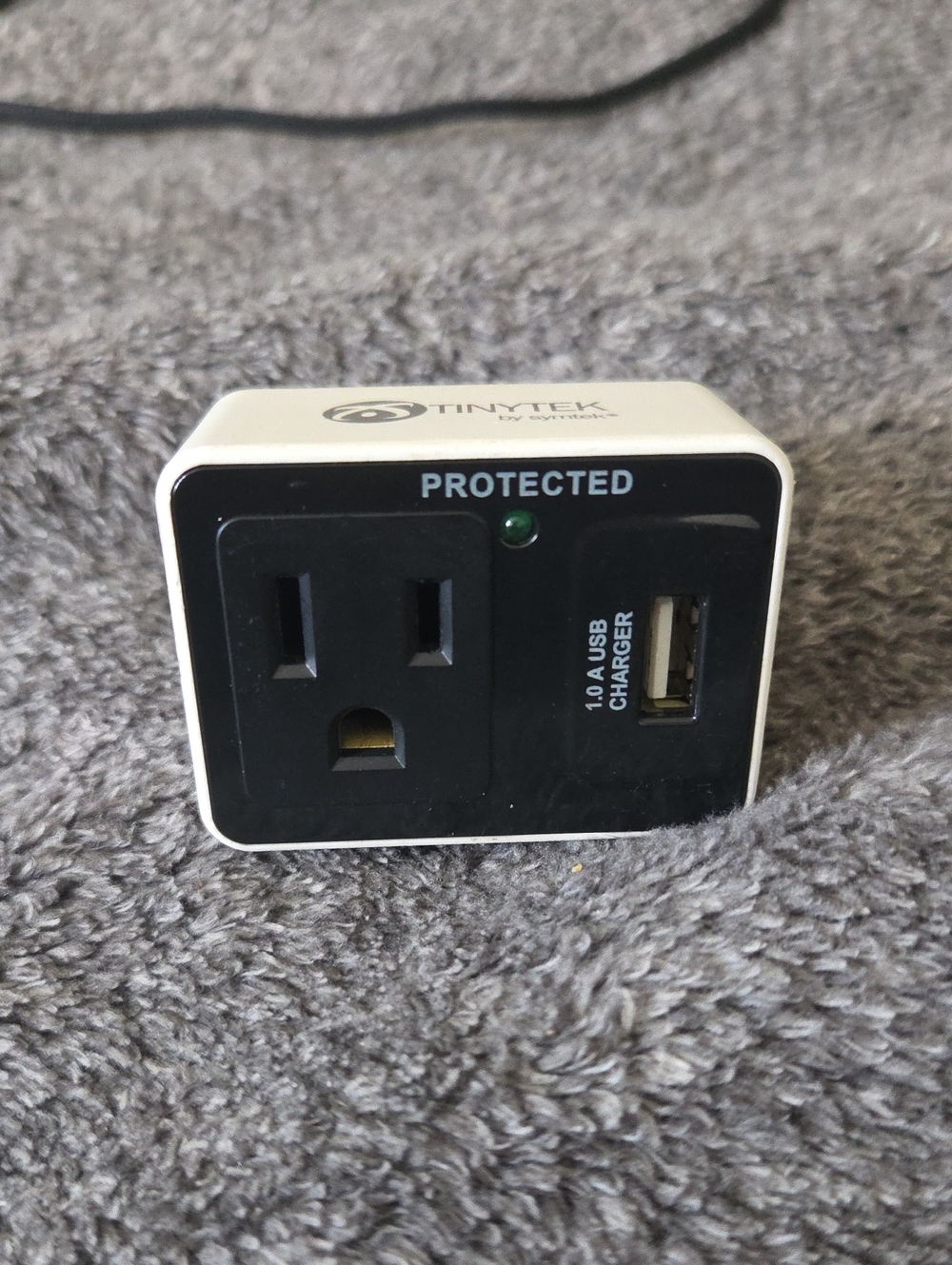 TinyTek White and Black USB Surge Protector with 1.0A USB Port